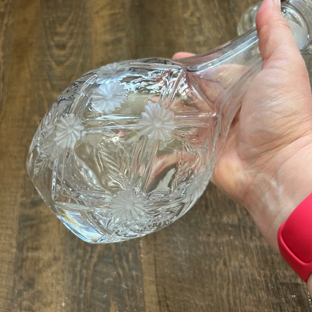 Vintage Cut Crystal Floral Decanter with Ribbed Globe Stopper Clear‎ 11 Inch